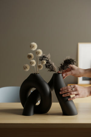 Birbirine Geçmeli Tasarım Vazolar