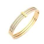 Love Figürlü Altın Renkli Çelik Kelepçe Bileklik