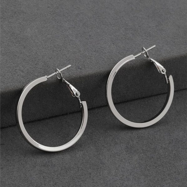 Düz Halka Gümüş Renkli Çelik Küpe