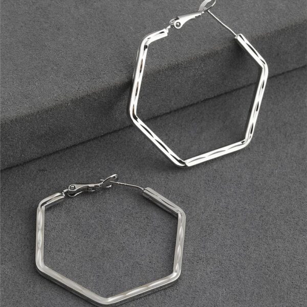 Altıgen Model Gümüş Renk Çelik Halka Küpe