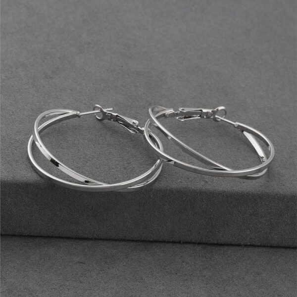 Çoklu Halka Gümüş Renkli Çelik Küpe