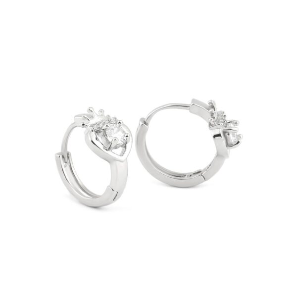 Taç Detaylı Kalp Figürlü Gümüş Renkli Çelik Halka Küpe