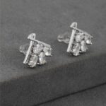 Taşlı Gümüş Renk Çelik Küpe