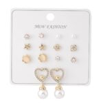 Kalp ve İnci Detaylı Gold Renk Bijuteri Küpe Seti