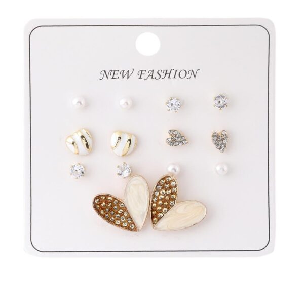 Kalp Figürlü ve Taşlı Gold Renk Bijuteri Küpe Seti