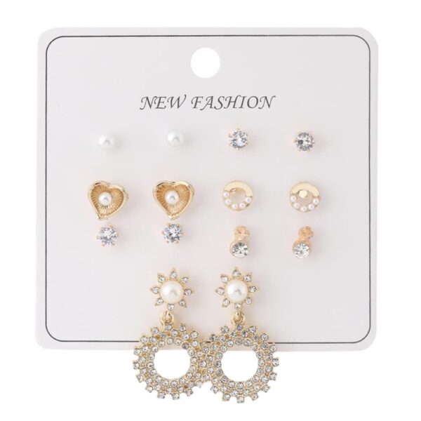 İnci ve Taş Detaylı Gold Renk Bijuteri Küpe Seti