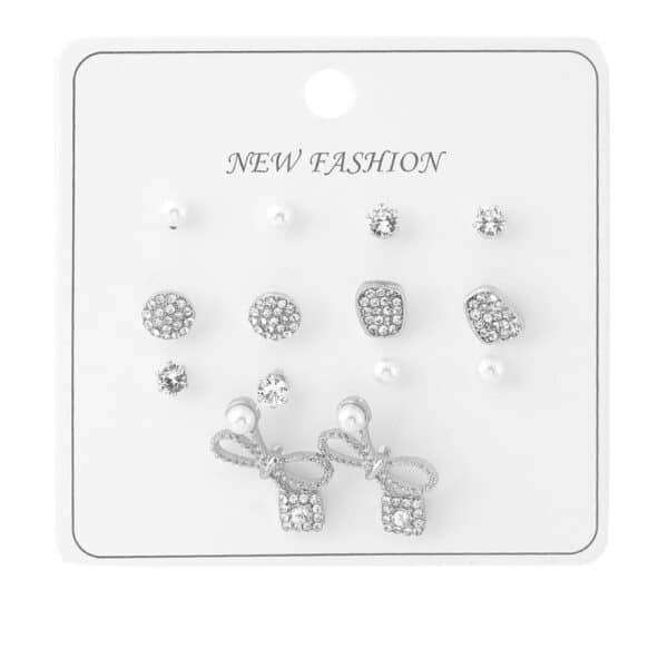 Taş ve İnci Detaylı Gümüş Renk Bijuteri Küpe Seti