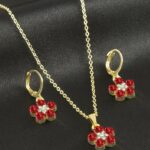 Kırmızı Taşlı Çiçek Figürlü Gold Renk Bijuteri Kolye Küpe Seti