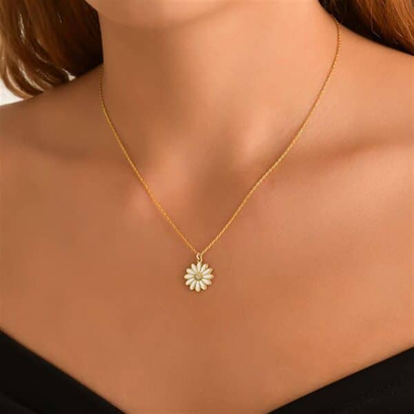 Gold Renk Papatya Figürlü Bijuteri Kolye