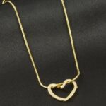 İç İçe Geçmiş Kalp Figürlü Gold Renk Paslanmaz Çelik Kolye