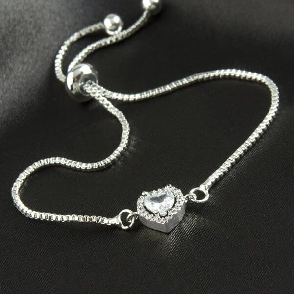 Beyaz Zirkon Taşlı Kalp Figürlü Asansörlü Bijuteri Bileklik