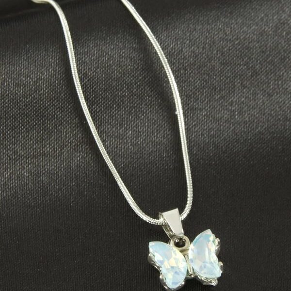 Taşlı Kelebek Figürlü Silver Renk Paslanmaz Çelik Kolye