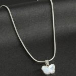 Kelebek Figürlü Silver Renk Çelik Kolye