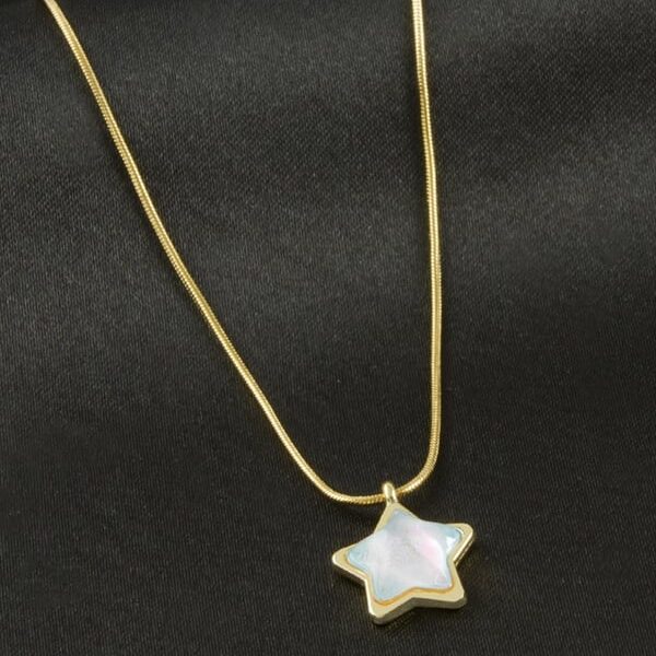 Yıldız Figürlü Gold Renk Paslanmaz Çelik Kolye