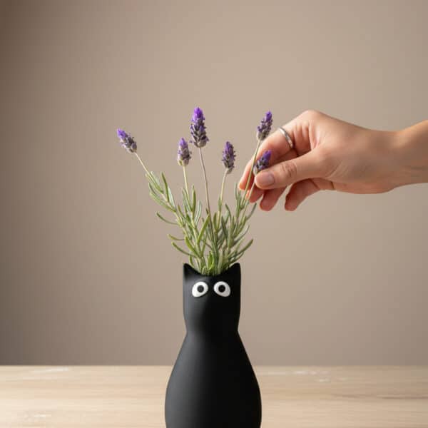 Kedi Figürlü Tasarım Vazo