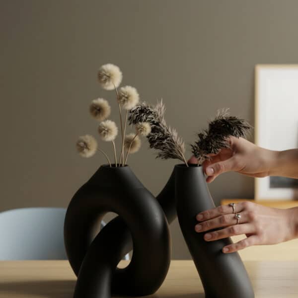 Birbirine Geçmeli Tasarım Vazolar